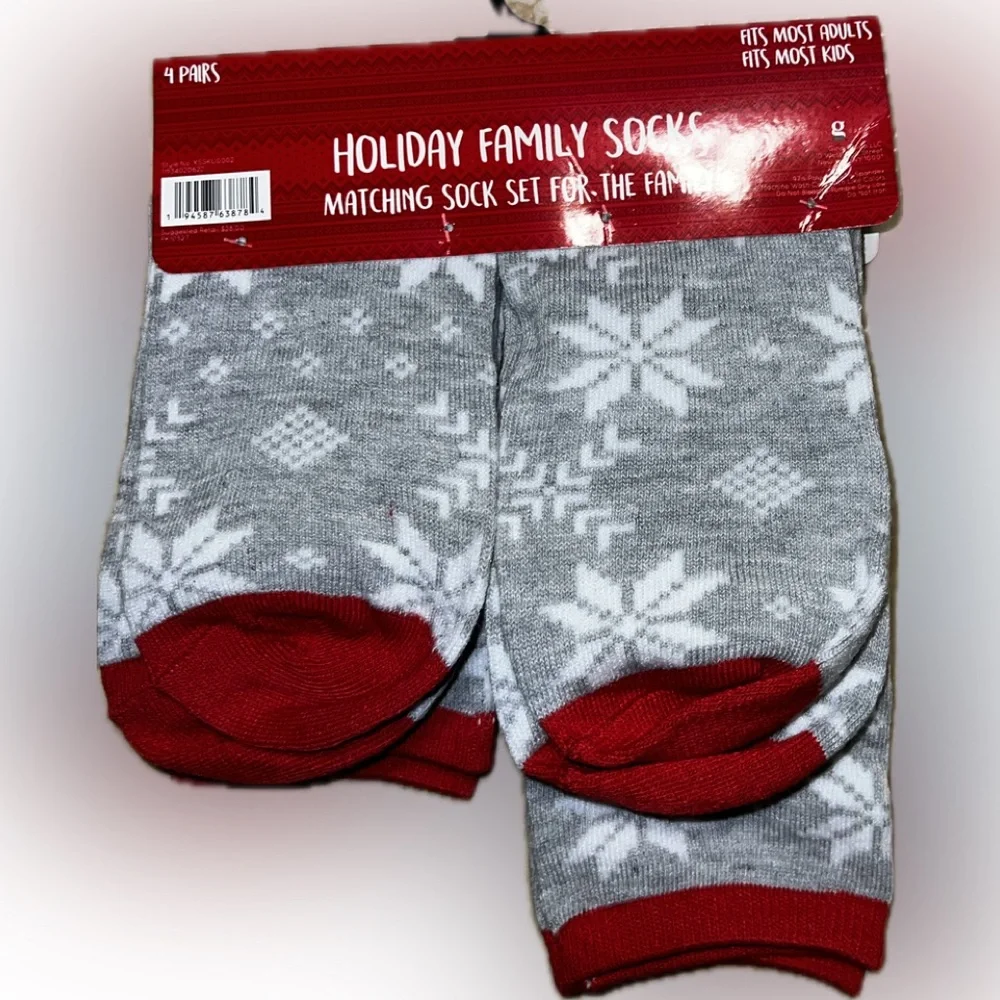 ⭐️NWT Holiday Family Socks 4 Pair Sizes Matching Set Christmas Snow Flakes Gift
